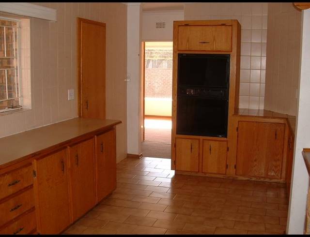 3 BEDROOM PROPERTY TO RENT IN CHROOM PARK